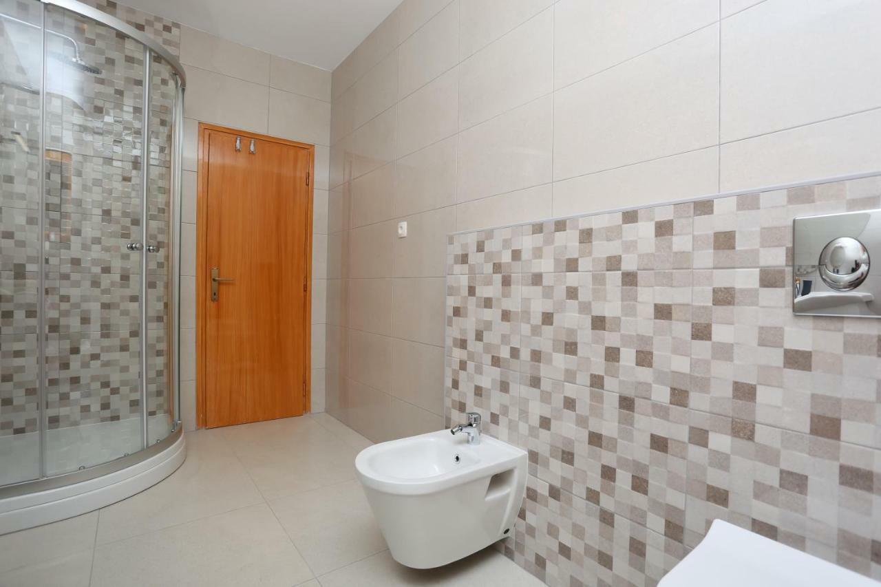 House Pauline Apartment ลาบิน ภายนอก รูปภาพ
